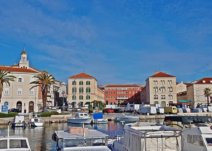 Varos בית הארחה