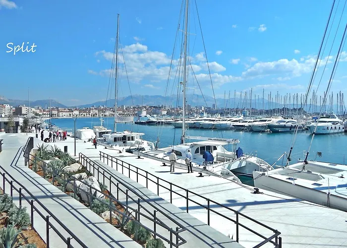 בית הארחה Varos