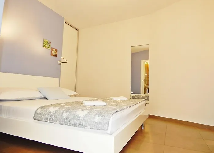 Varos Гостьовий будинок 3*