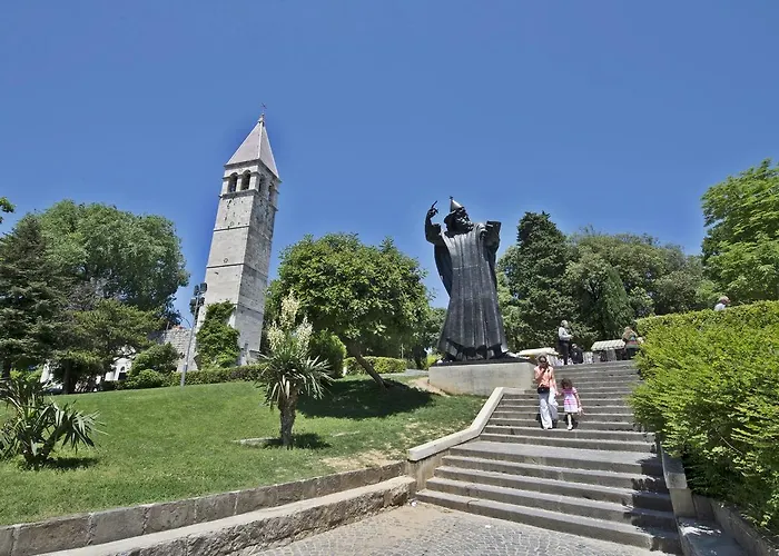 בית הארחה Varos 3*