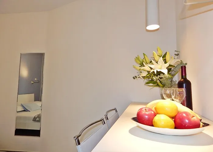 Varos Гостьовий будинок Спліт