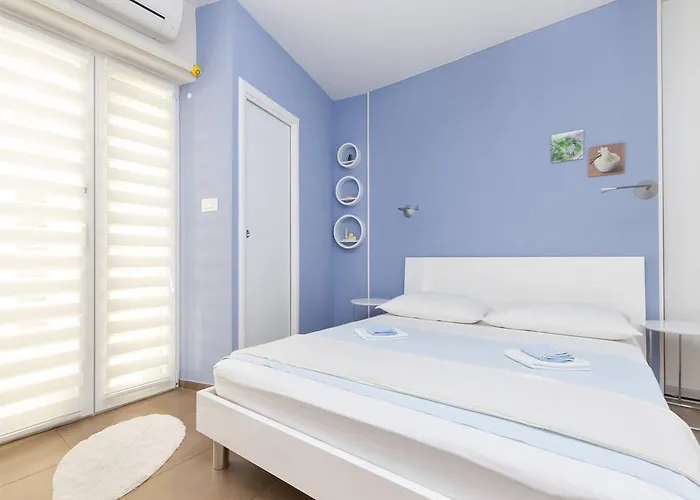 Varos Гостьовий будинок Спліт