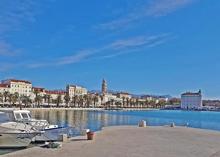 בית הארחה Varos