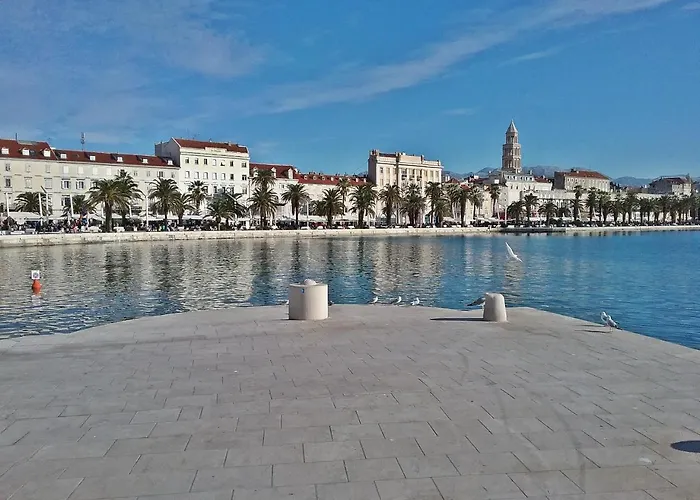 בית הארחה Varos