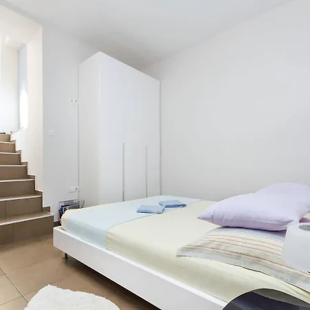 Guest house Varos