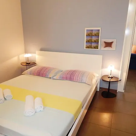 Varos Guest house